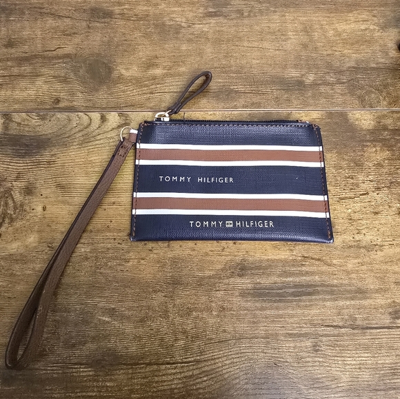 Tommy Hilfiger Navy and Brown Womens Wristlet Wallet - Picture 1 of 8